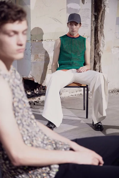 Look 19